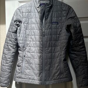 Patagonia Women's Light Gray Quilted Puffer Jacket